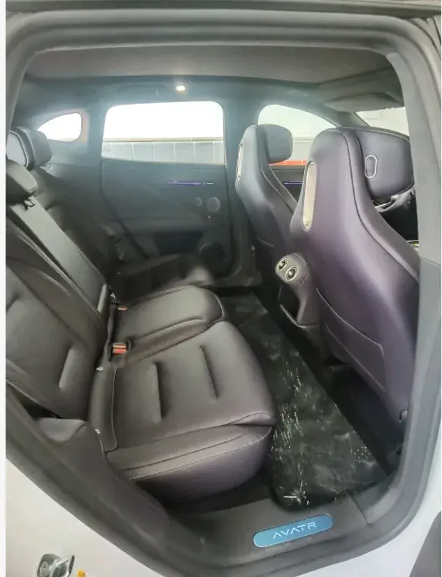 2025 AVATR 12 thumbnail 4