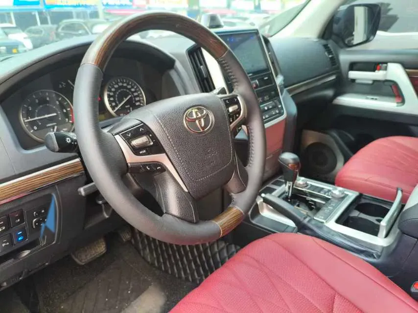 2015 Toyota Land Cruiser 4.6L 310HP V8 6AT,autocango,china used car exporter,china ev exporter,chinese used car exporter,chinese used ev exporter