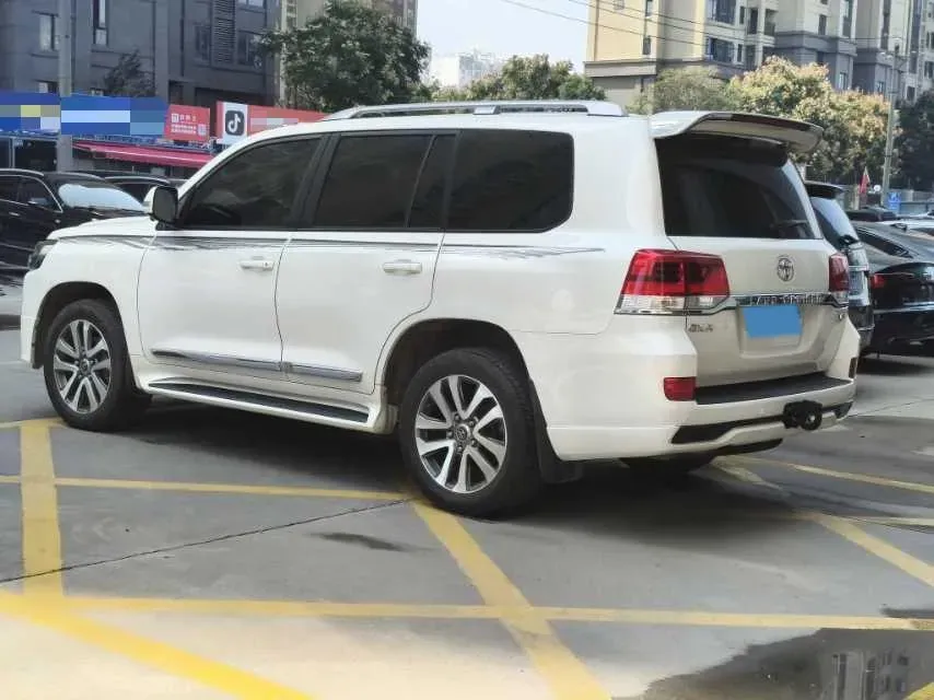 2015 Toyota Land Cruiser 4.6L 310HP V8 6AT,autocango,china used car exporter,china ev exporter,chinese used car exporter,chinese used ev exporter
