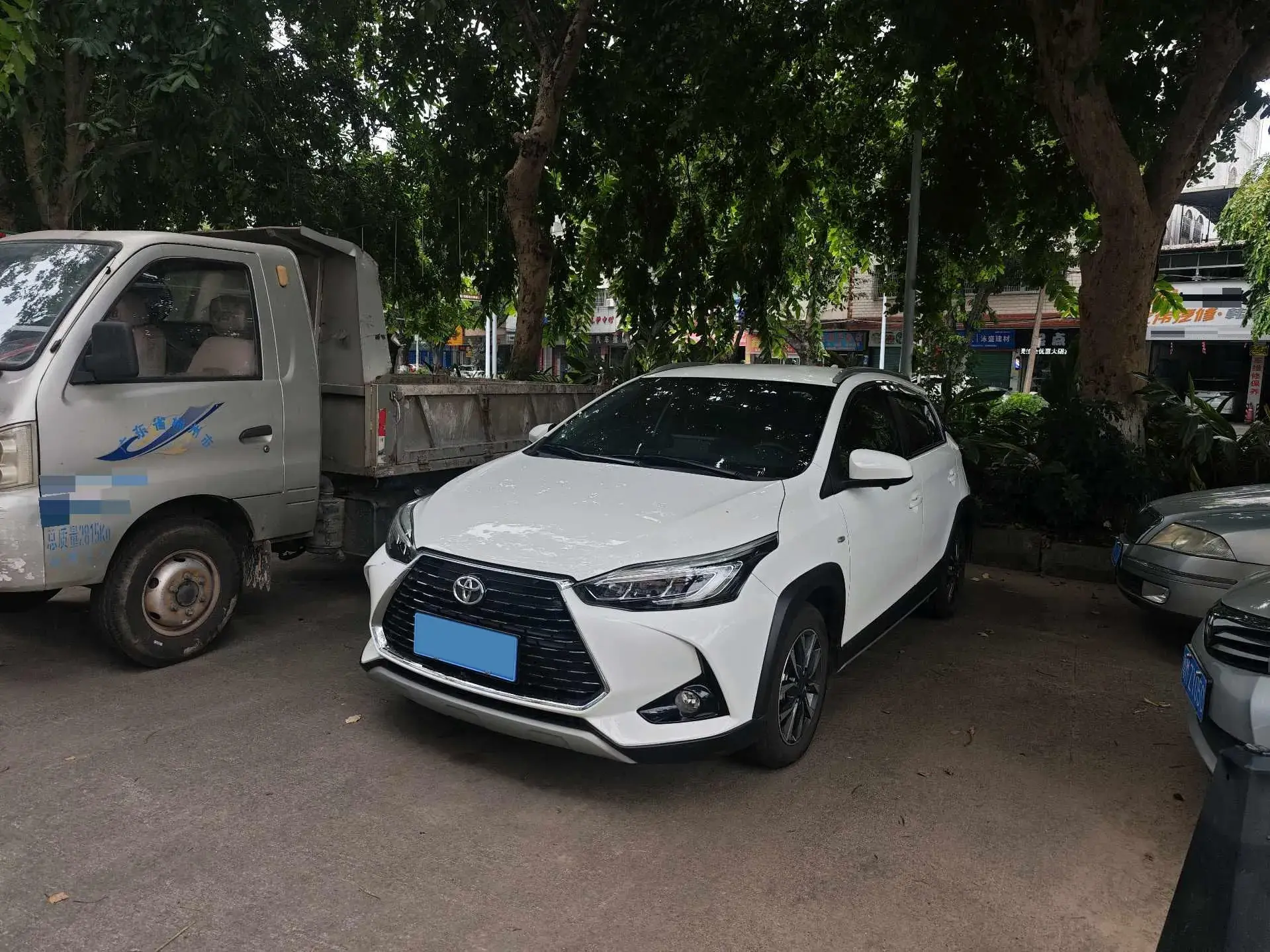 2021 TOYOTA YARIS view 1