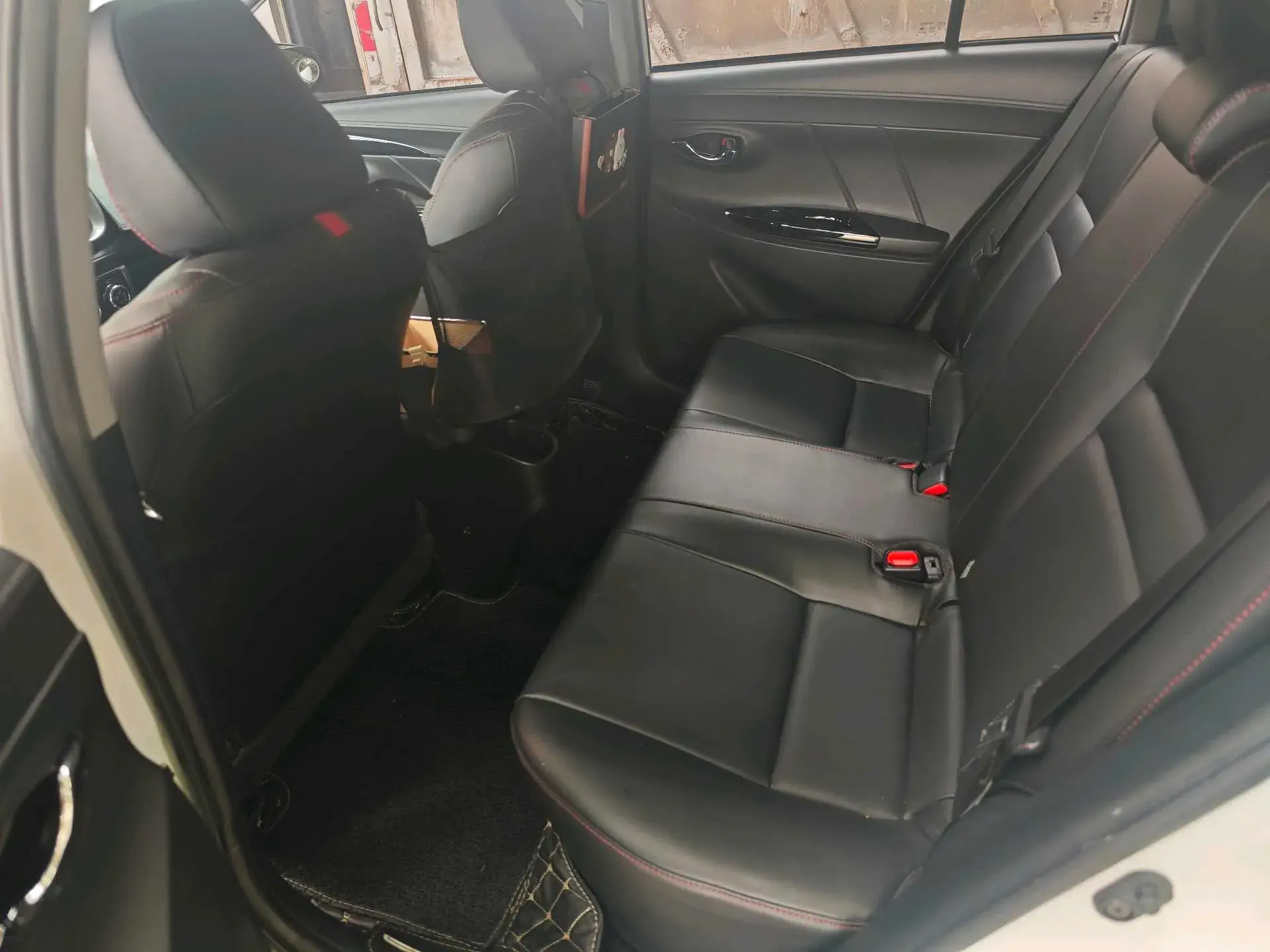 2021 TOYOTA YARIS thumbnail 3