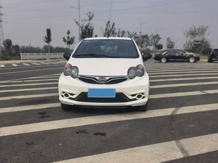 2015 BYD F0 thumbnail 2