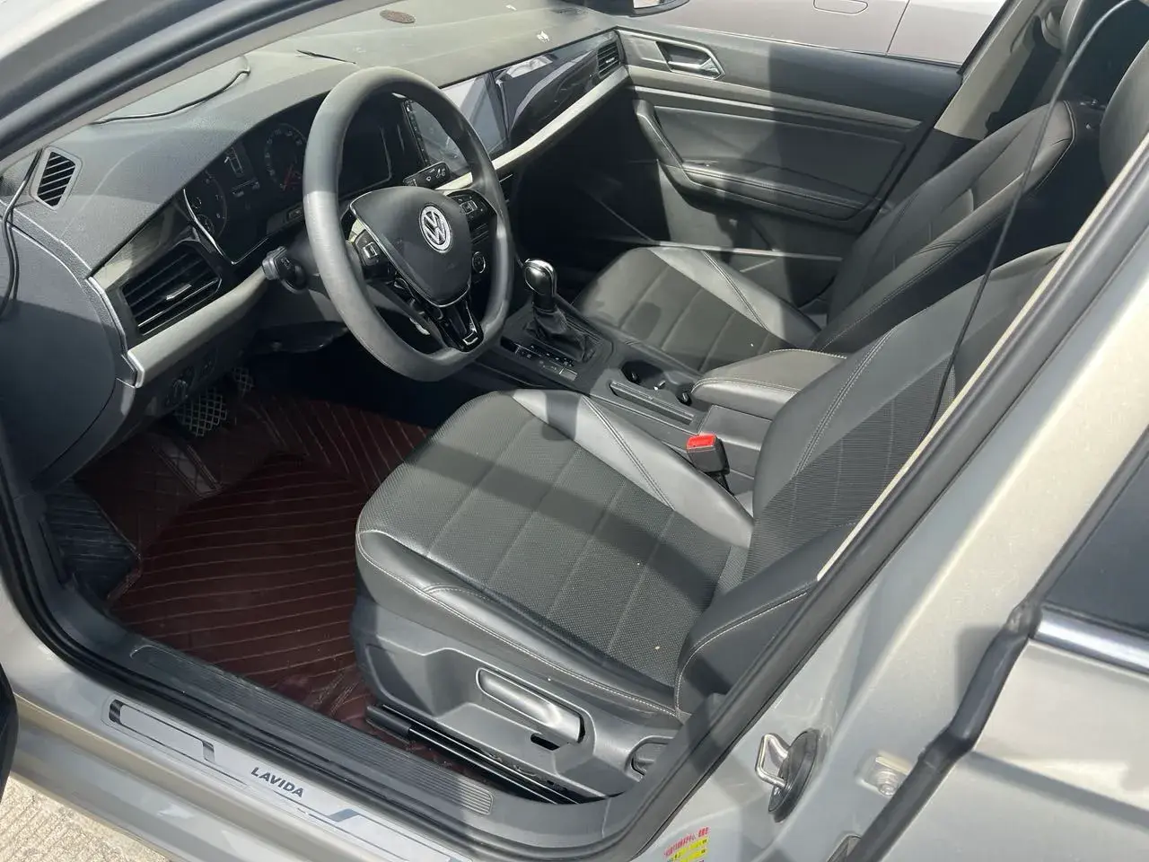 2019 VOLKSWAGEN LAVIDA thumbnail 3