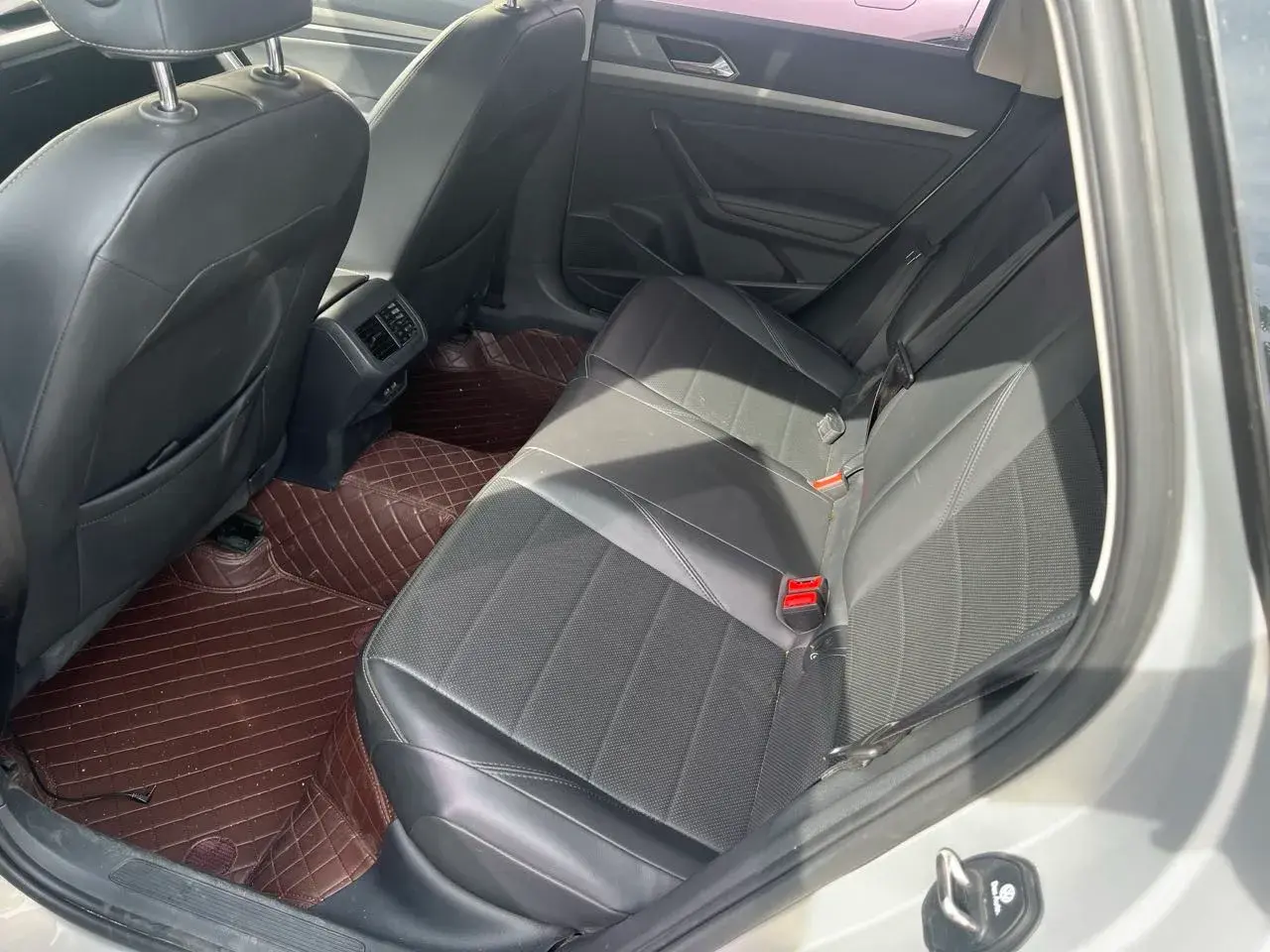 2019 VOLKSWAGEN LAVIDA thumbnail 4