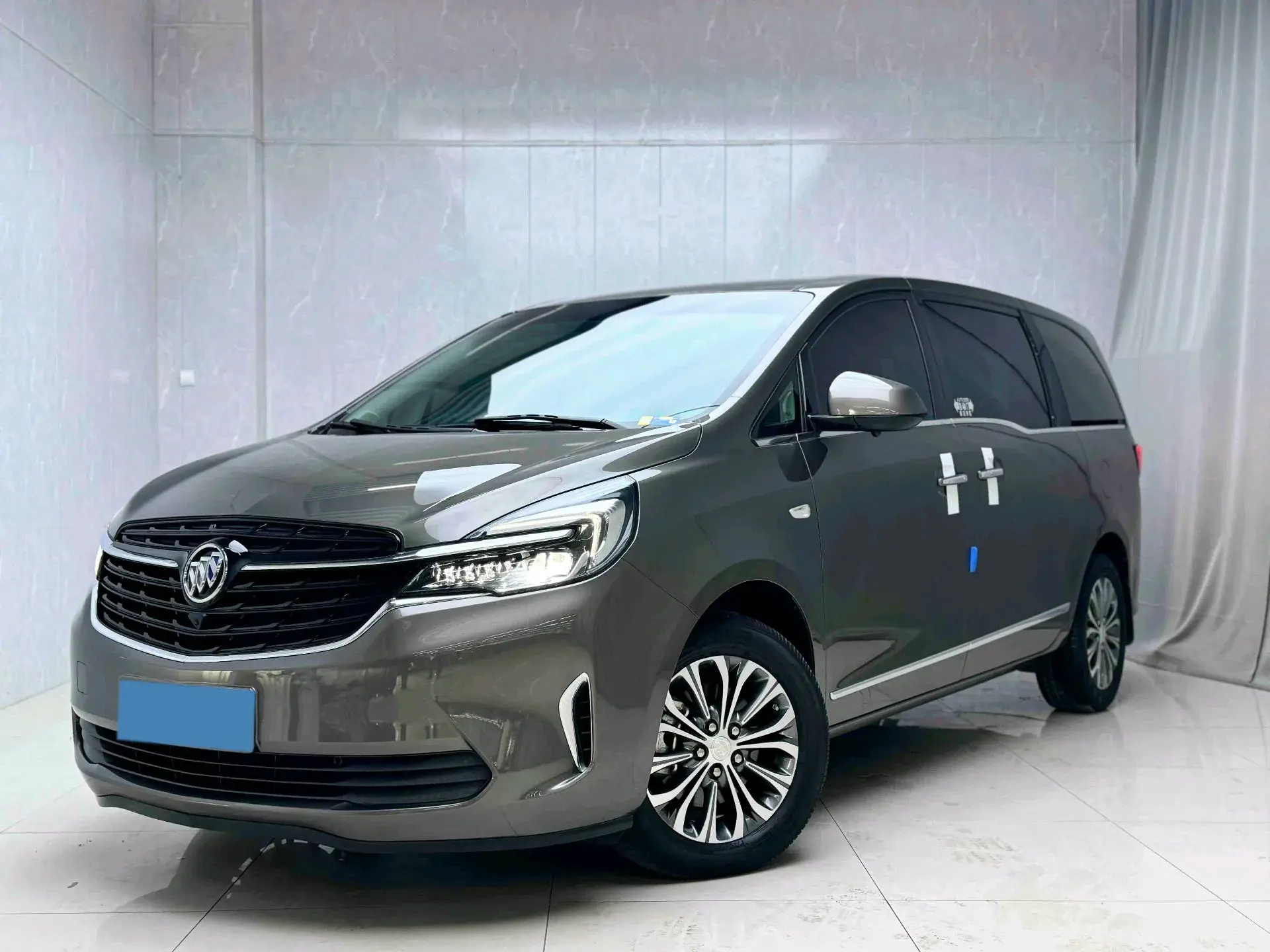 2022 BUICK GL8 view 1