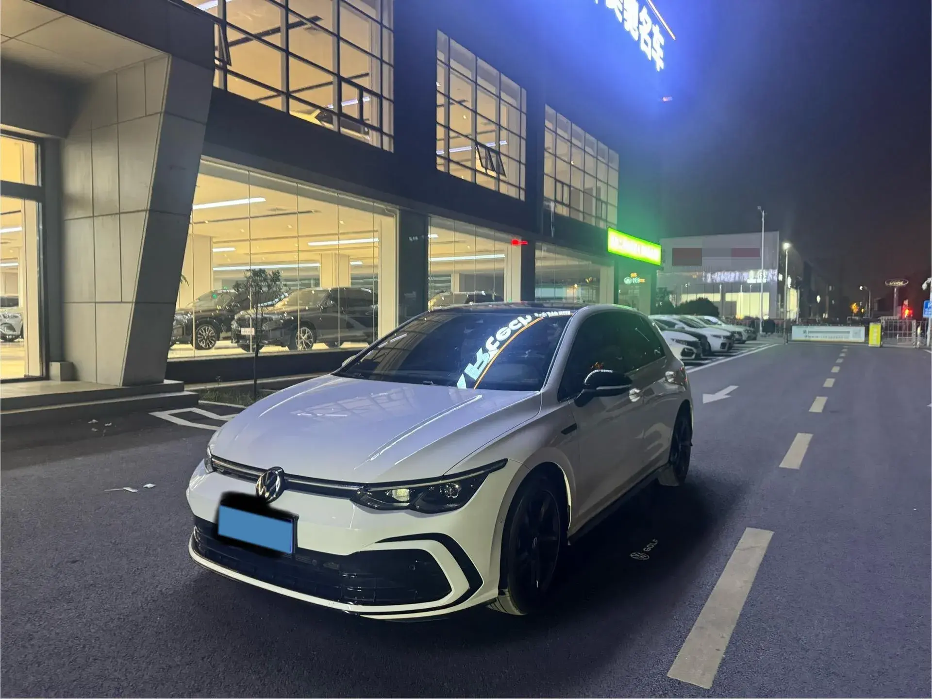 2021 VOLKSWAGEN GOLF view 1