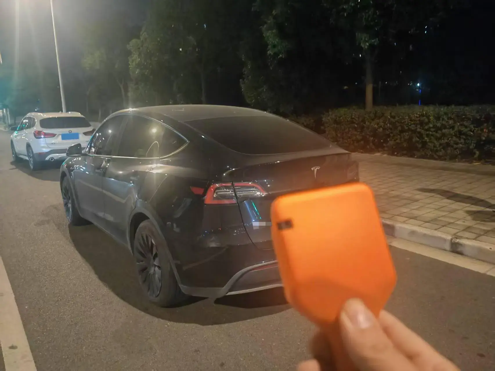 2022 TESLA MODEL thumbnail 3