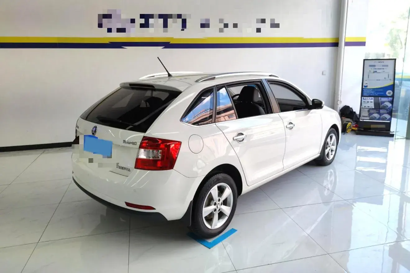 2018 SKODA RAPID thumbnail 2