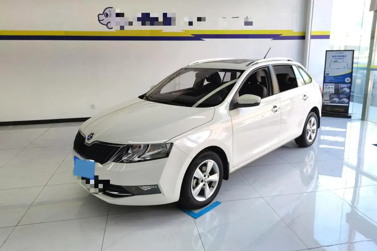 2018 Skoda Rapid Spaceback 1.6L 110HP L4 6AT