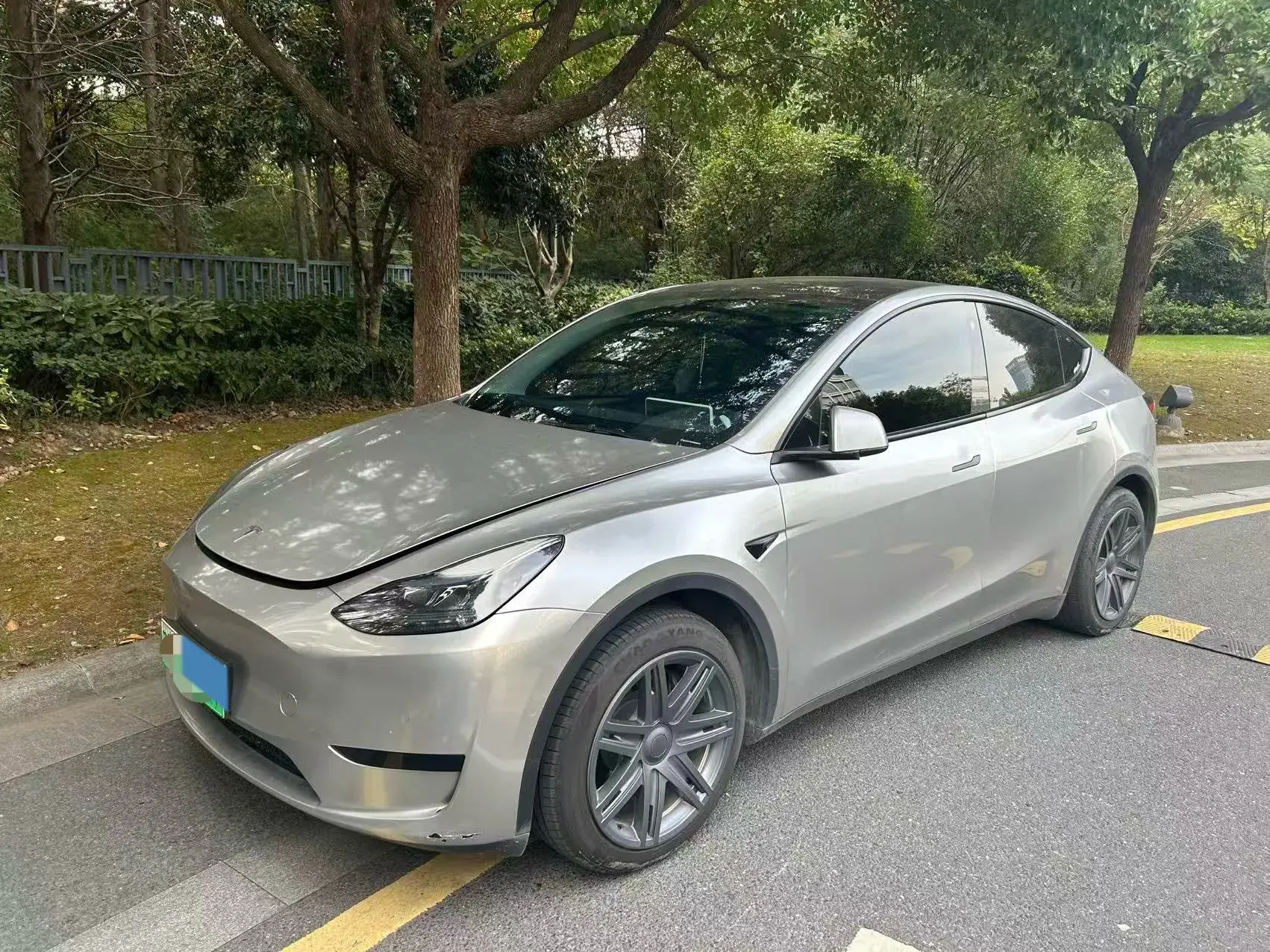 2022 TESLA MODEL view 1
