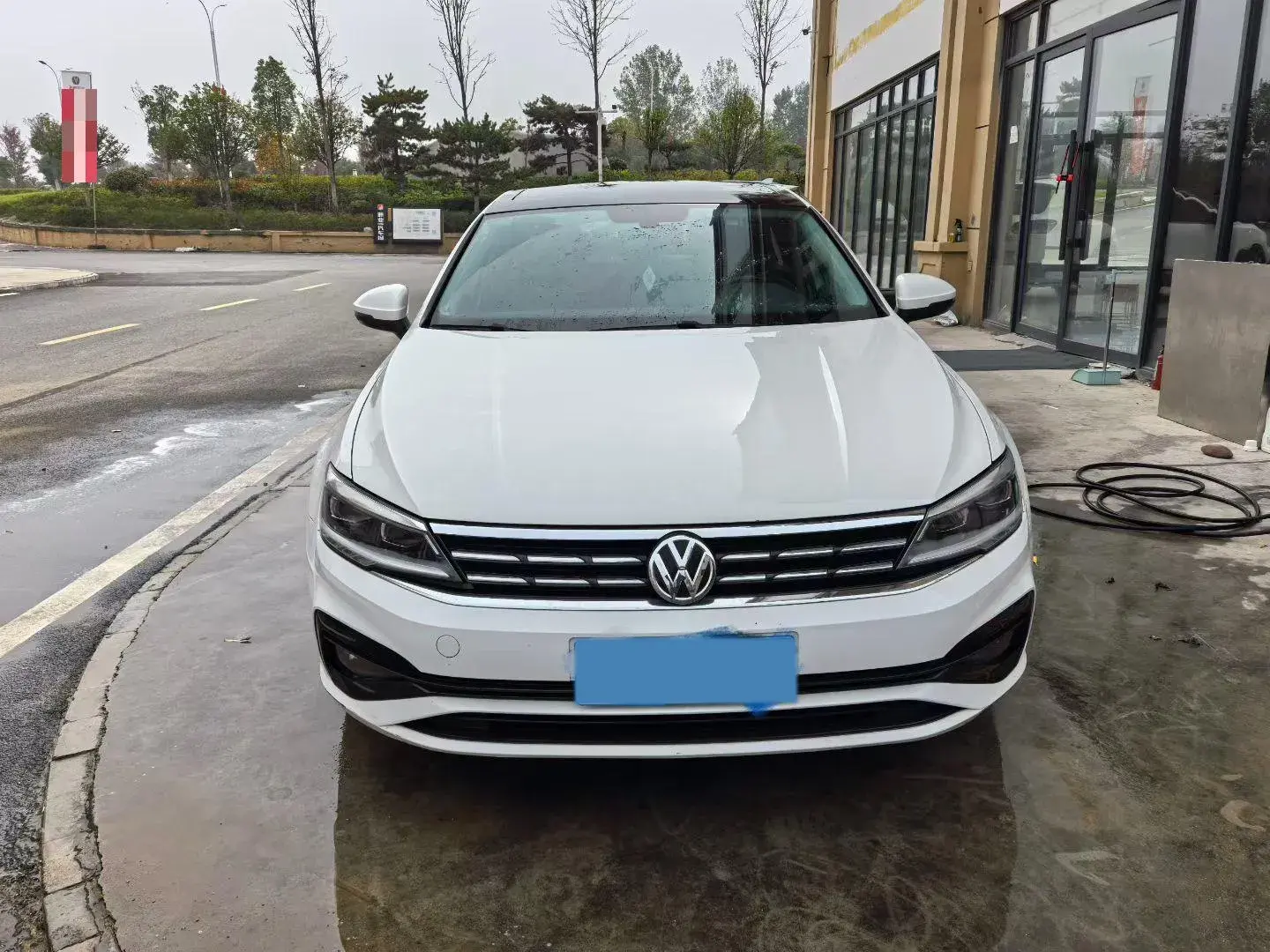 2019 VOLKSWAGEN LAMANDO thumbnail 2