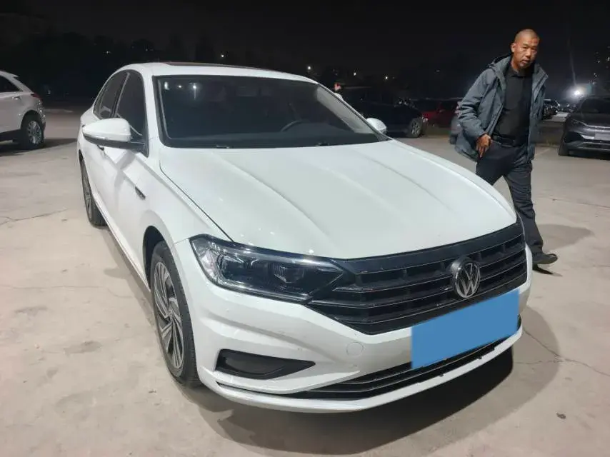 2021 VOLKSWAGEN SAGITAR thumbnail 3