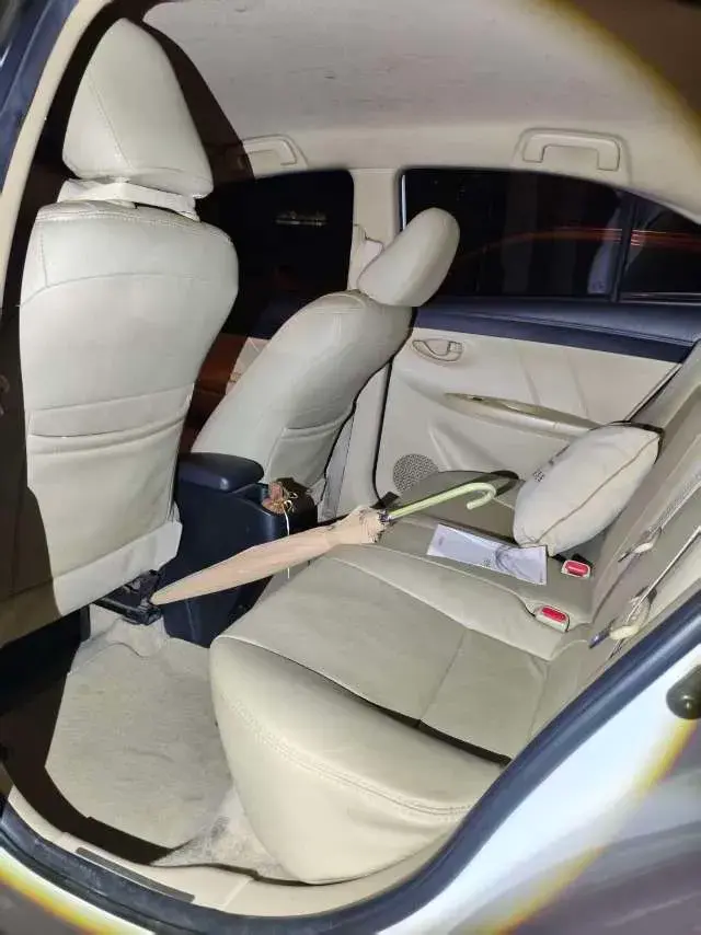 2019 TOYOTA YARIS thumbnail 4