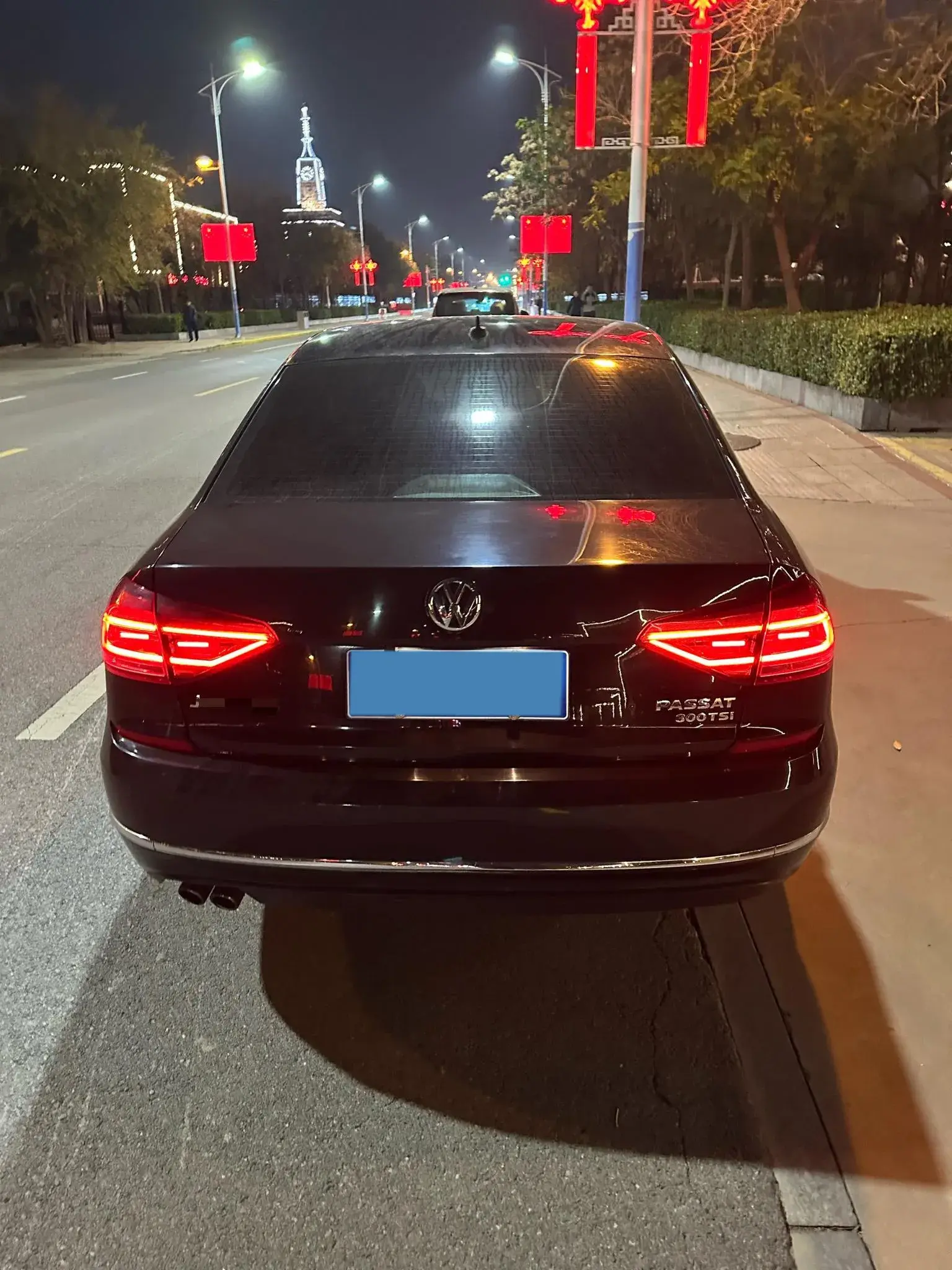 2017 VOLKSWAGEN PASSAT thumbnail 4