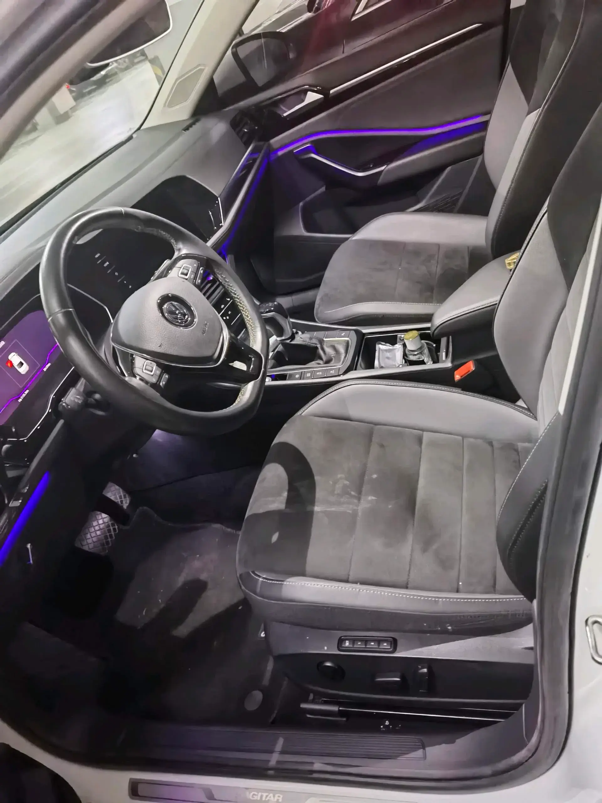 2020 VOLKSWAGEN SAGITAR thumbnail 4