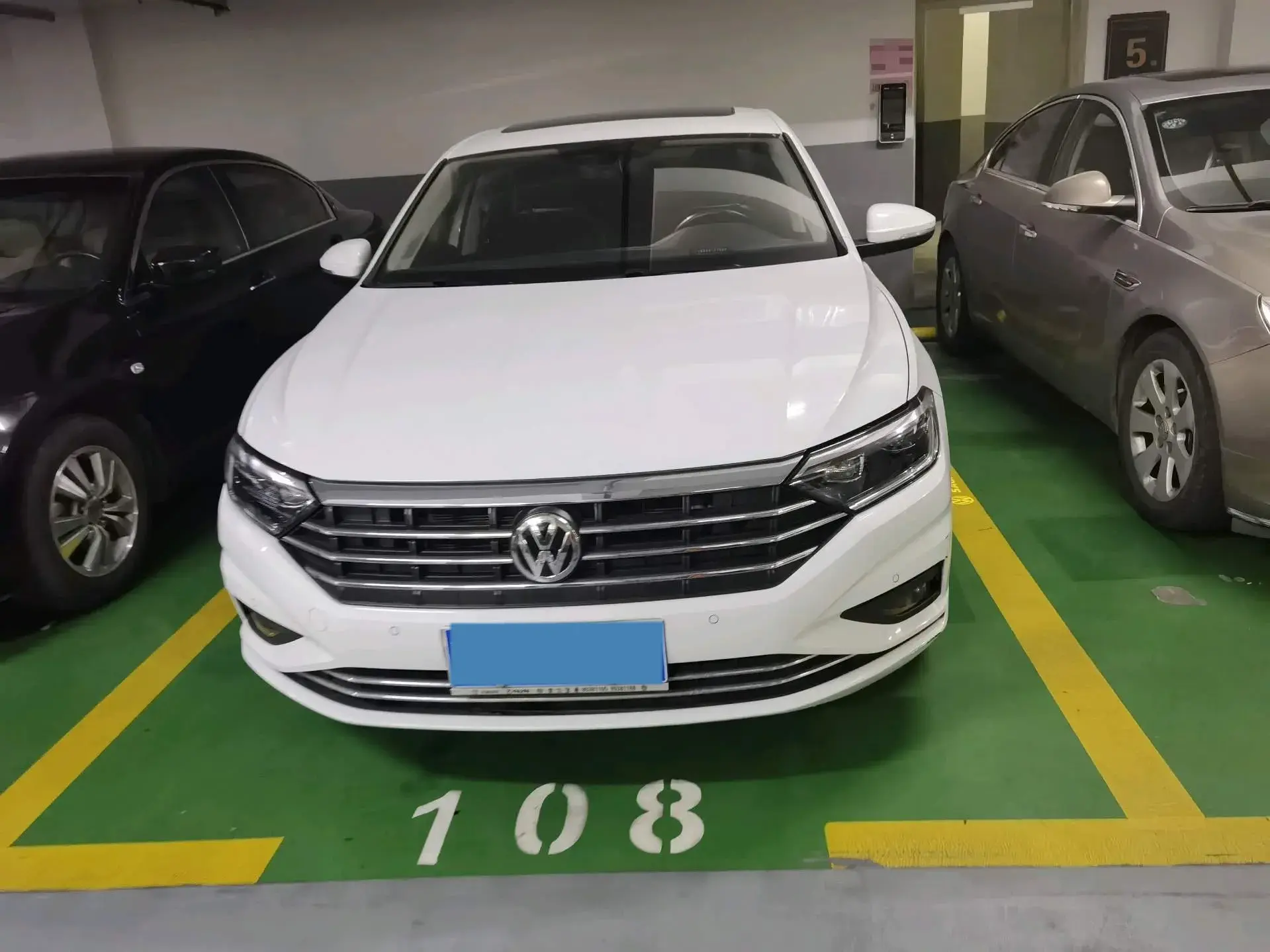 2020 VOLKSWAGEN SAGITAR thumbnail 2