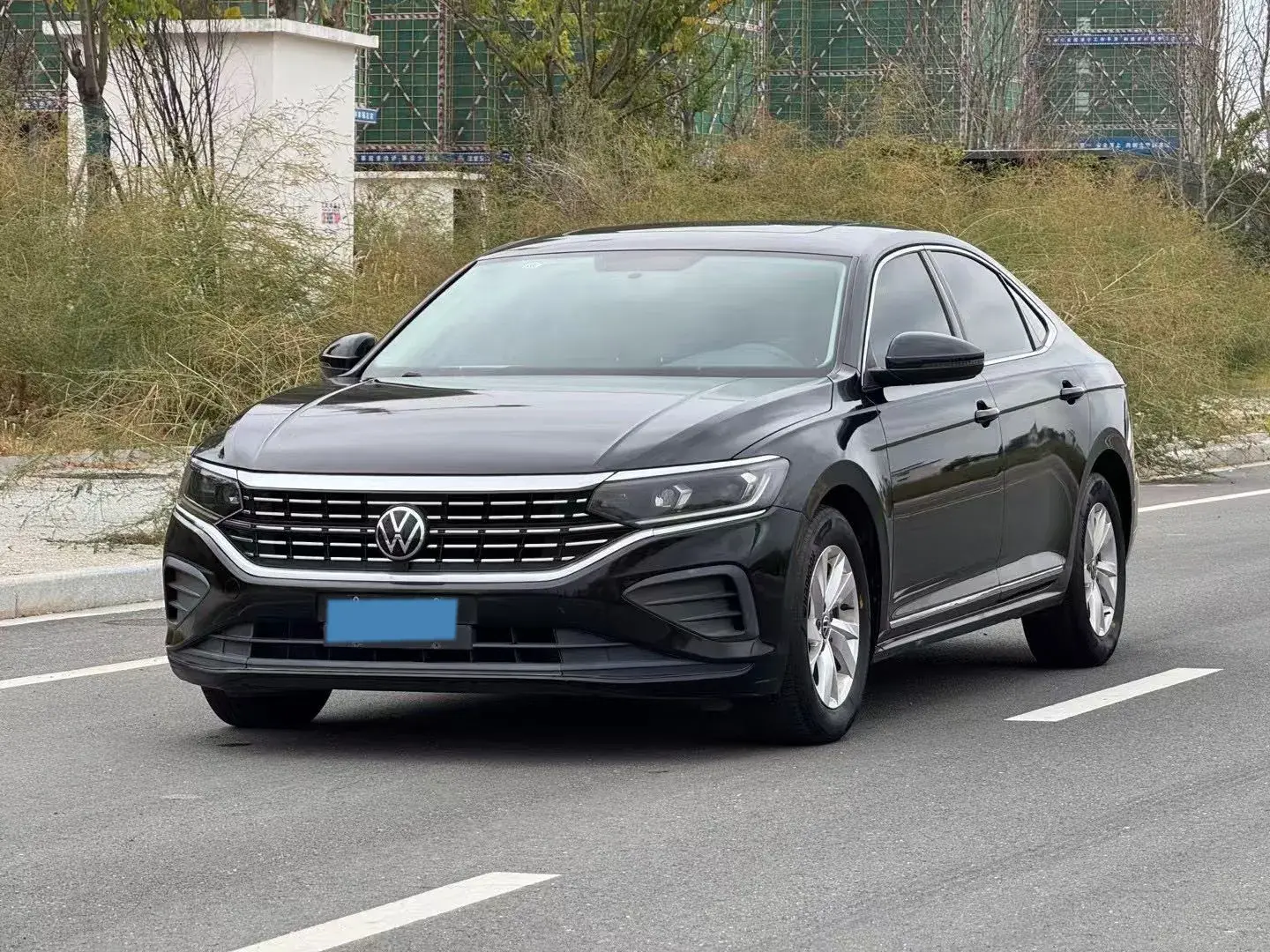 2022 VOLKSWAGEN PASSAT view 1