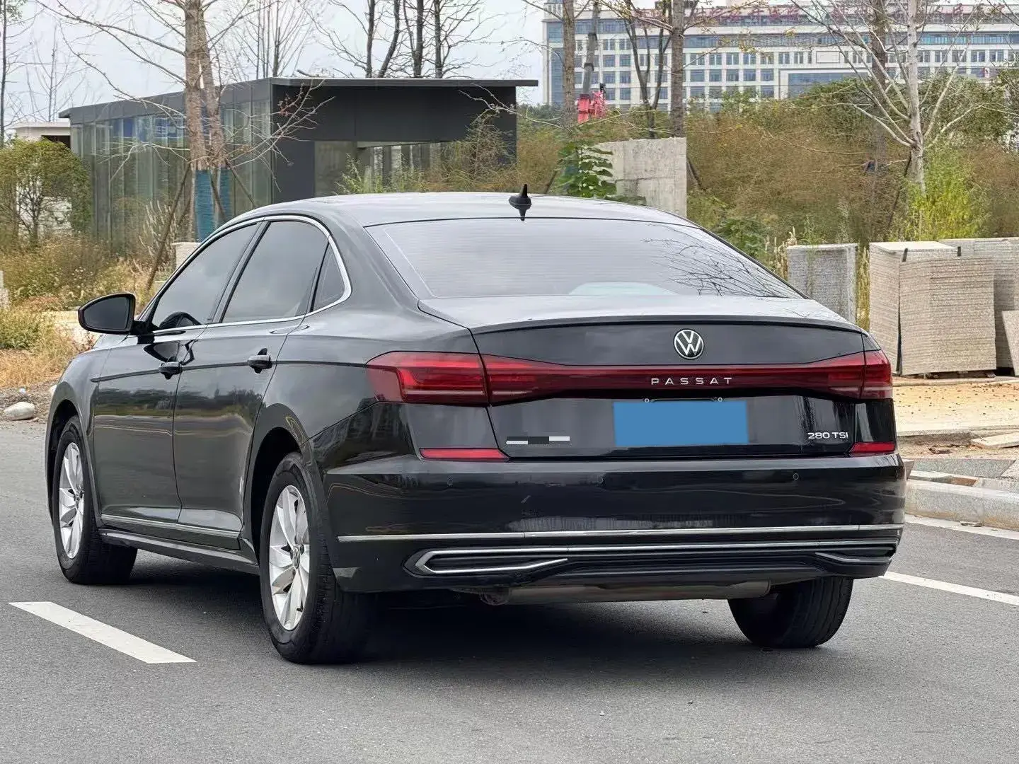 2022 VOLKSWAGEN PASSAT thumbnail 4