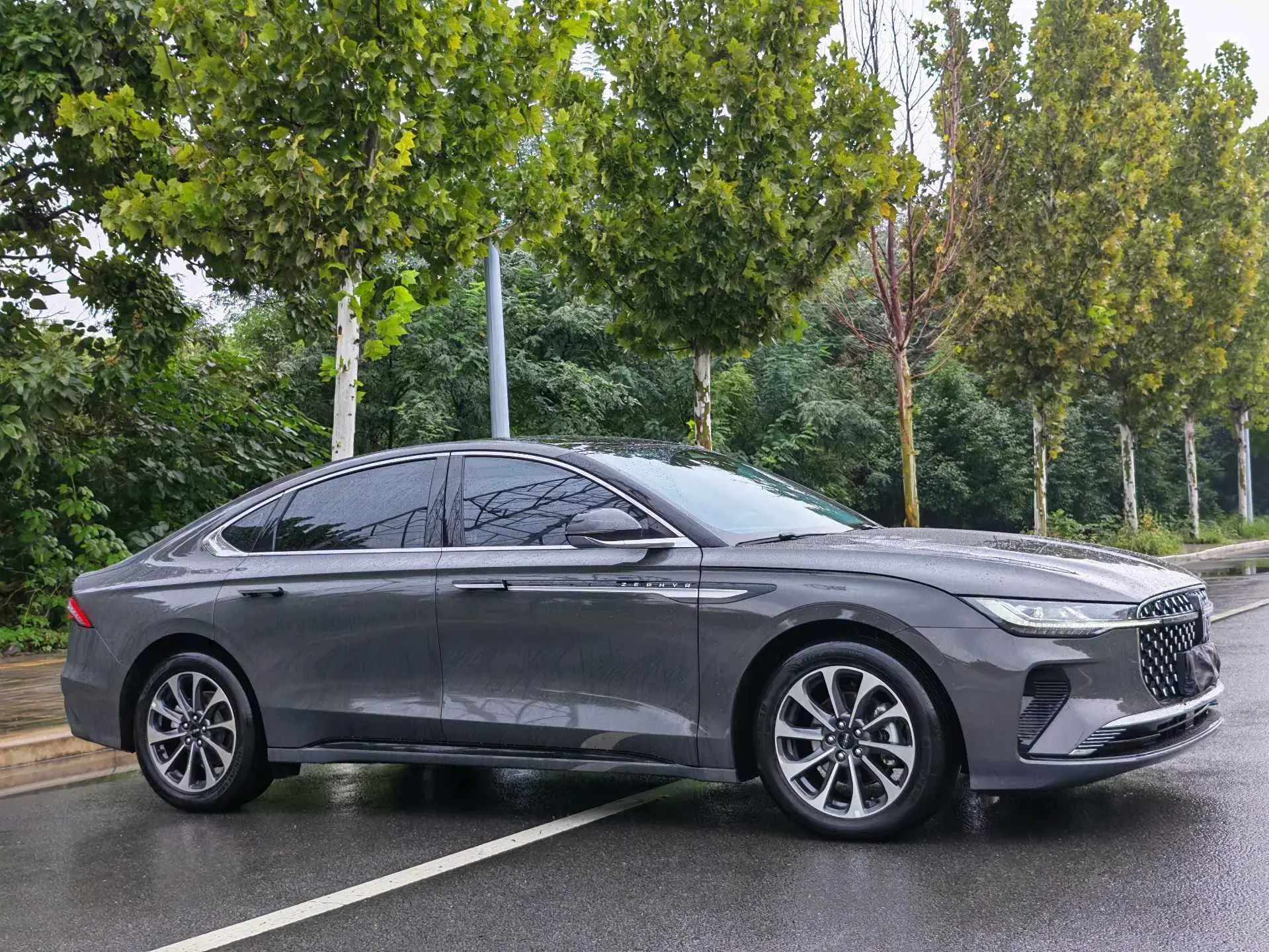 2025 LINCOLN Z thumbnail 2