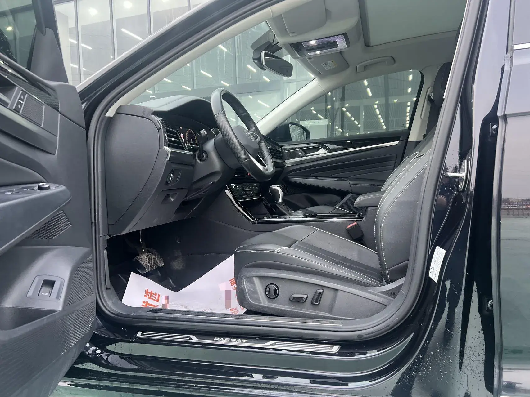 2022 VOLKSWAGEN PASSAT thumbnail 4