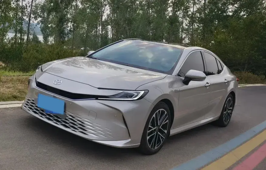 2024 TOYOTA CAMRY view 1