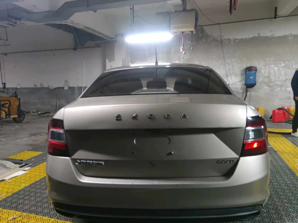 2018 Skoda Rapid 1.6L 110HP L4 6AT,autocango,china used car exporter,china ev exporter,chinese used car exporter,chinese used ev exporter