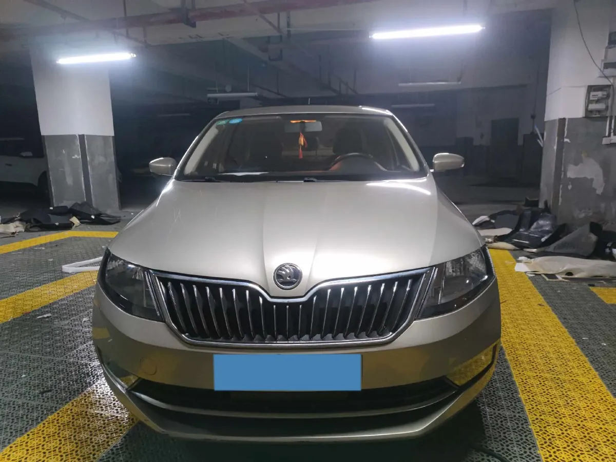 2018 Skoda Rapid 1.6L 110HP L4 6AT,autocango,china used car exporter,china ev exporter,chinese used car exporter,chinese used ev exporter