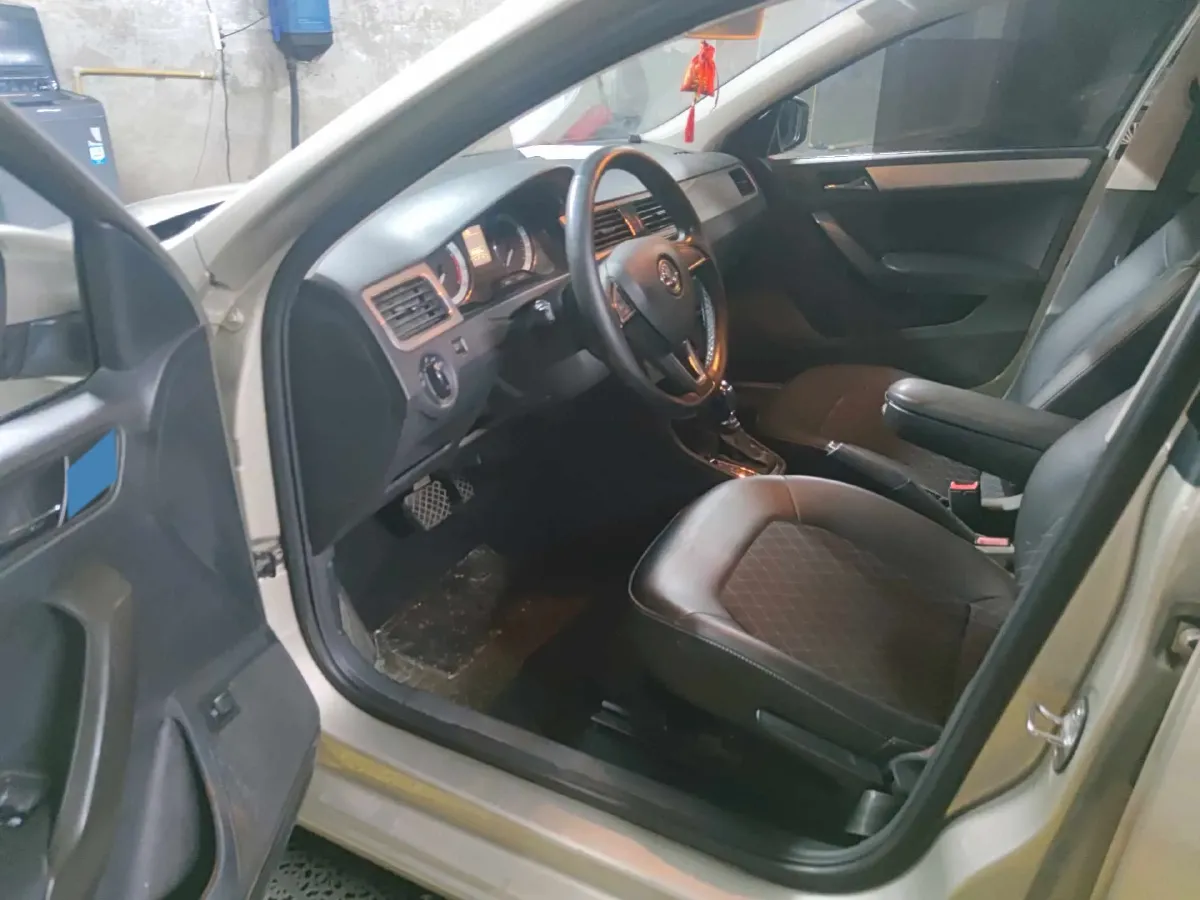 2018 Skoda Rapid 1.6L 110HP L4 6AT,autocango,china used car exporter,china ev exporter,chinese used car exporter,chinese used ev exporter