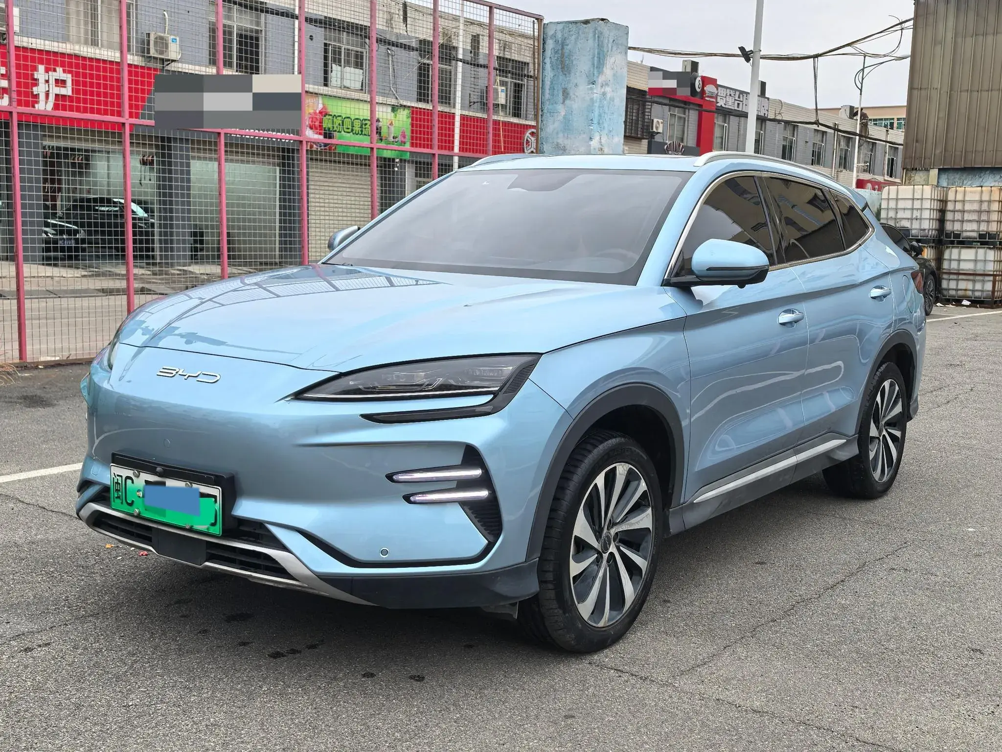 2023 BYD SONG view 1