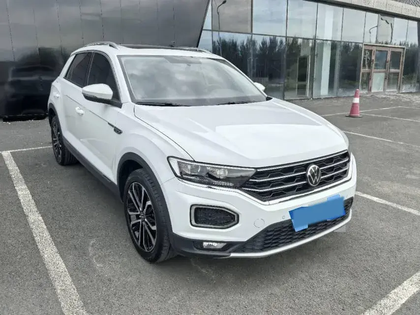 2022 VOLKSWAGEN T-ROC thumbnail 2