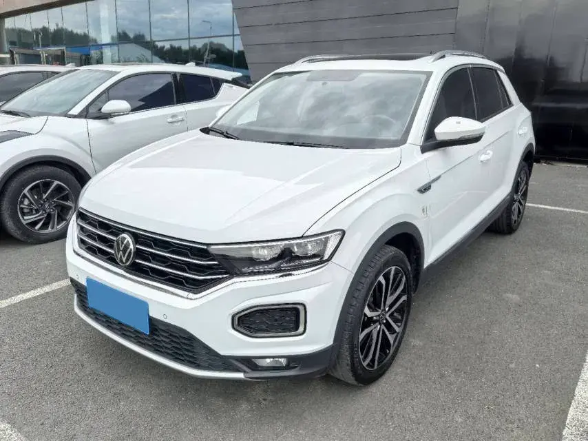 2022 VOLKSWAGEN T-ROC view 1