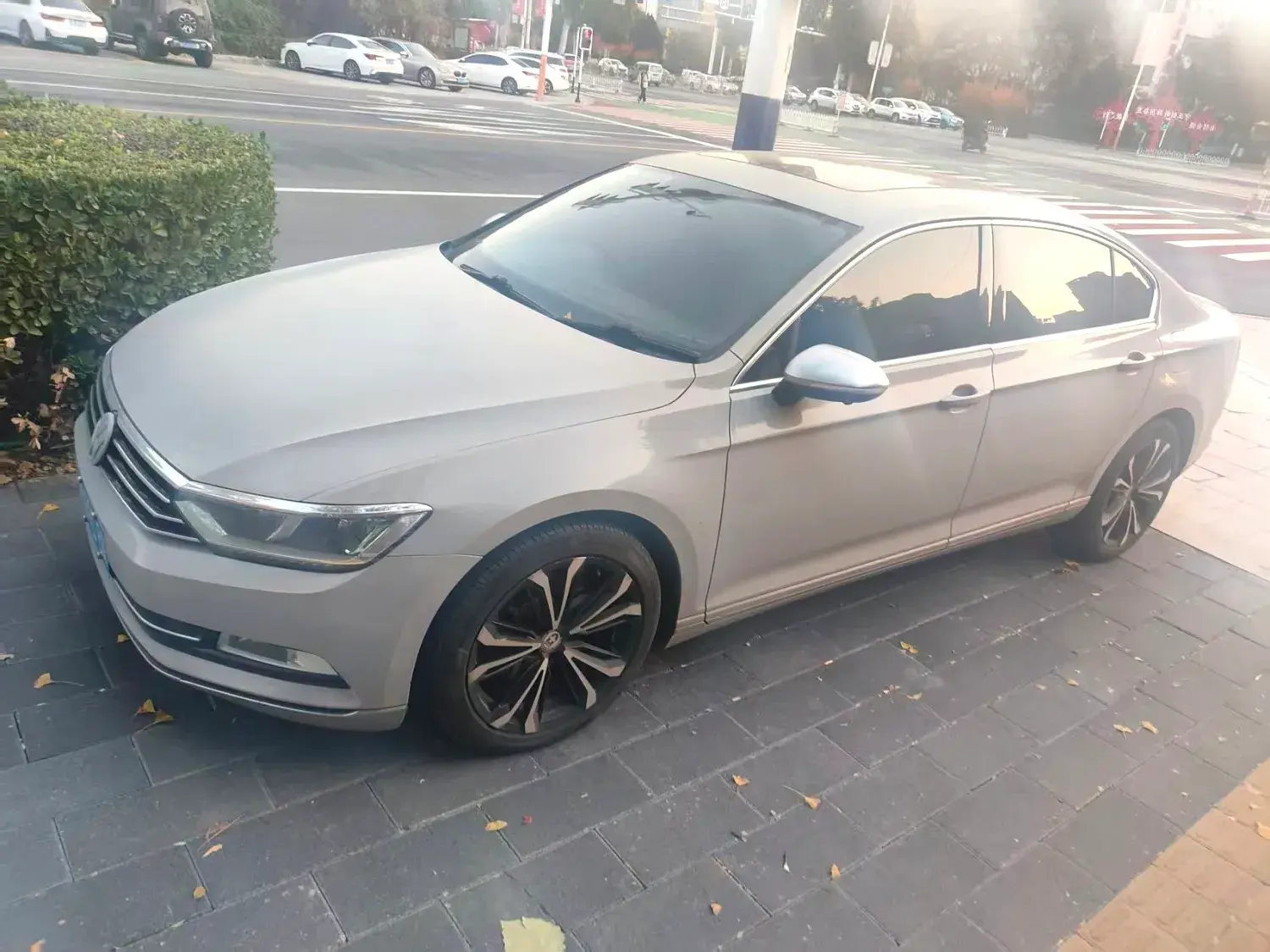 2019 VOLKSWAGEN MAGOTAN view 1