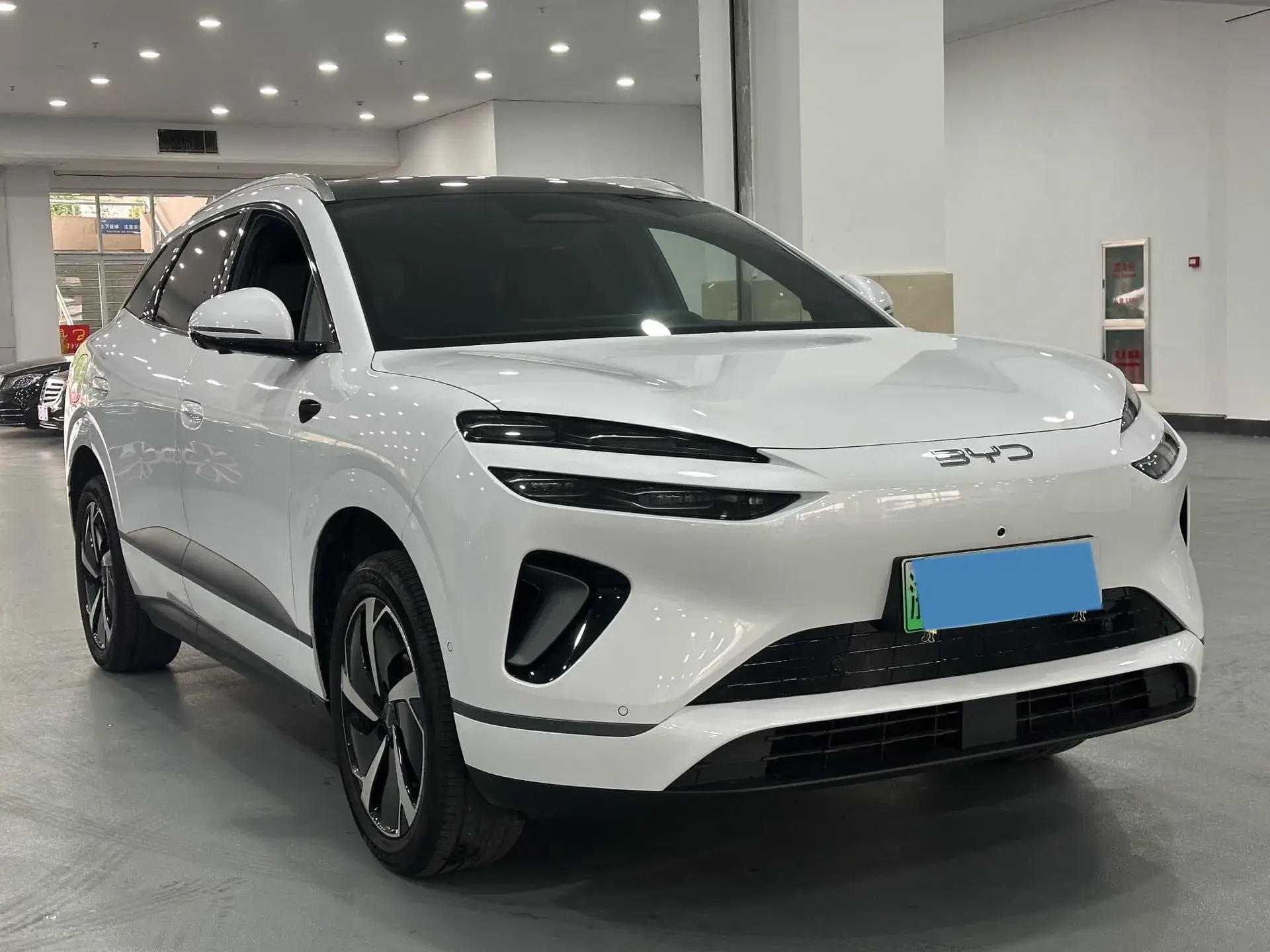 2025 BYD SEA thumbnail 3