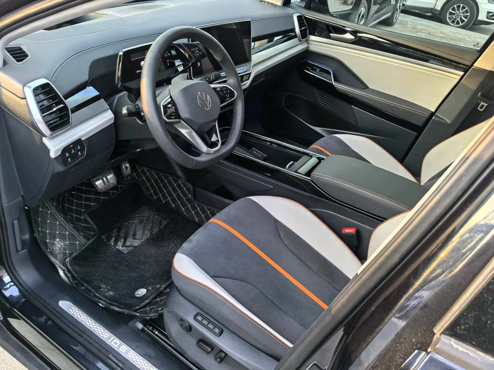 2022 VOLKSWAGEN ID.6 thumbnail 4