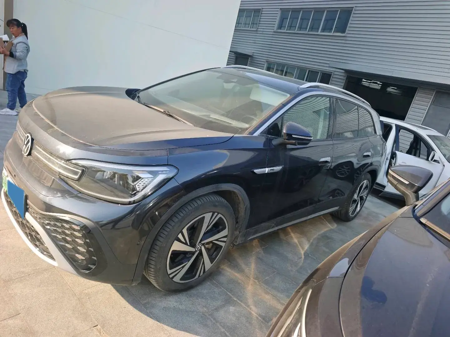 2022 VOLKSWAGEN ID.6 thumbnail 2