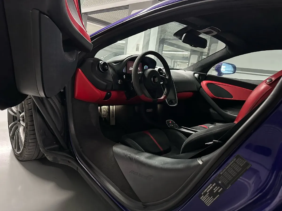 2015 McLaren 570 3.8T 570HP V8 7DCT,autocango,china used car exporter,china ev exporter,chinese used car exporter,chinese used ev exporter