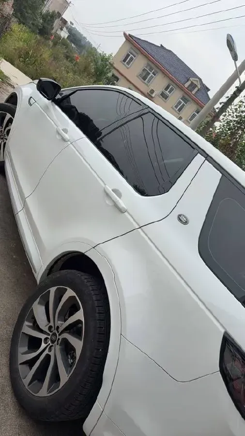 2024 Land Rover Discovery Sport 2.0T 249HP L4 9AT,autocango,china used car exporter,china ev exporter,chinese used car exporter,chinese used ev exporter