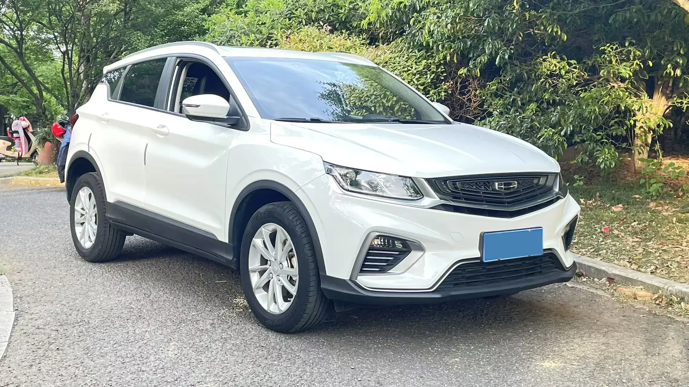 2020 GEELY COOLRAY thumbnail 2