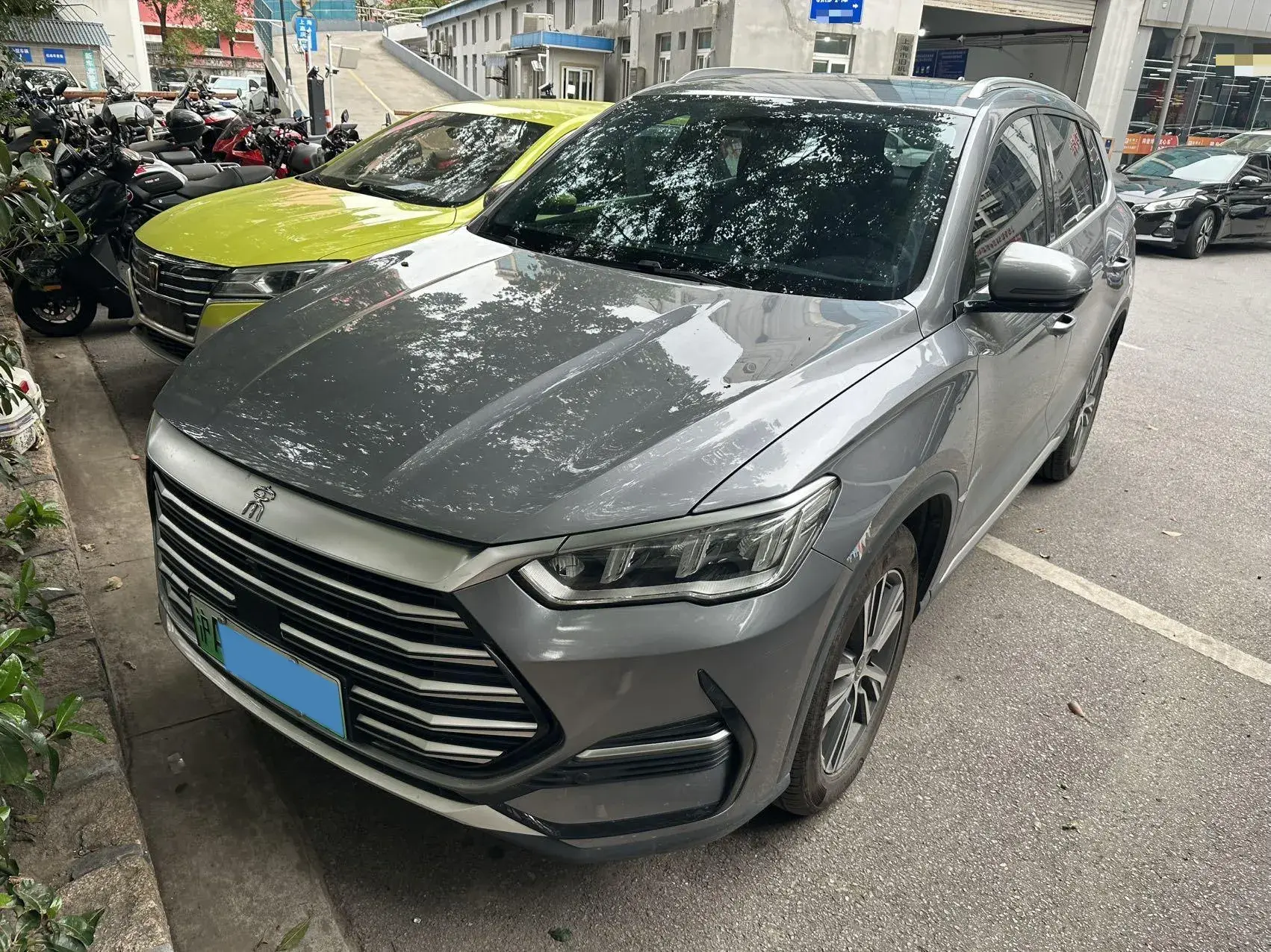 2022 BYD SONG view 1
