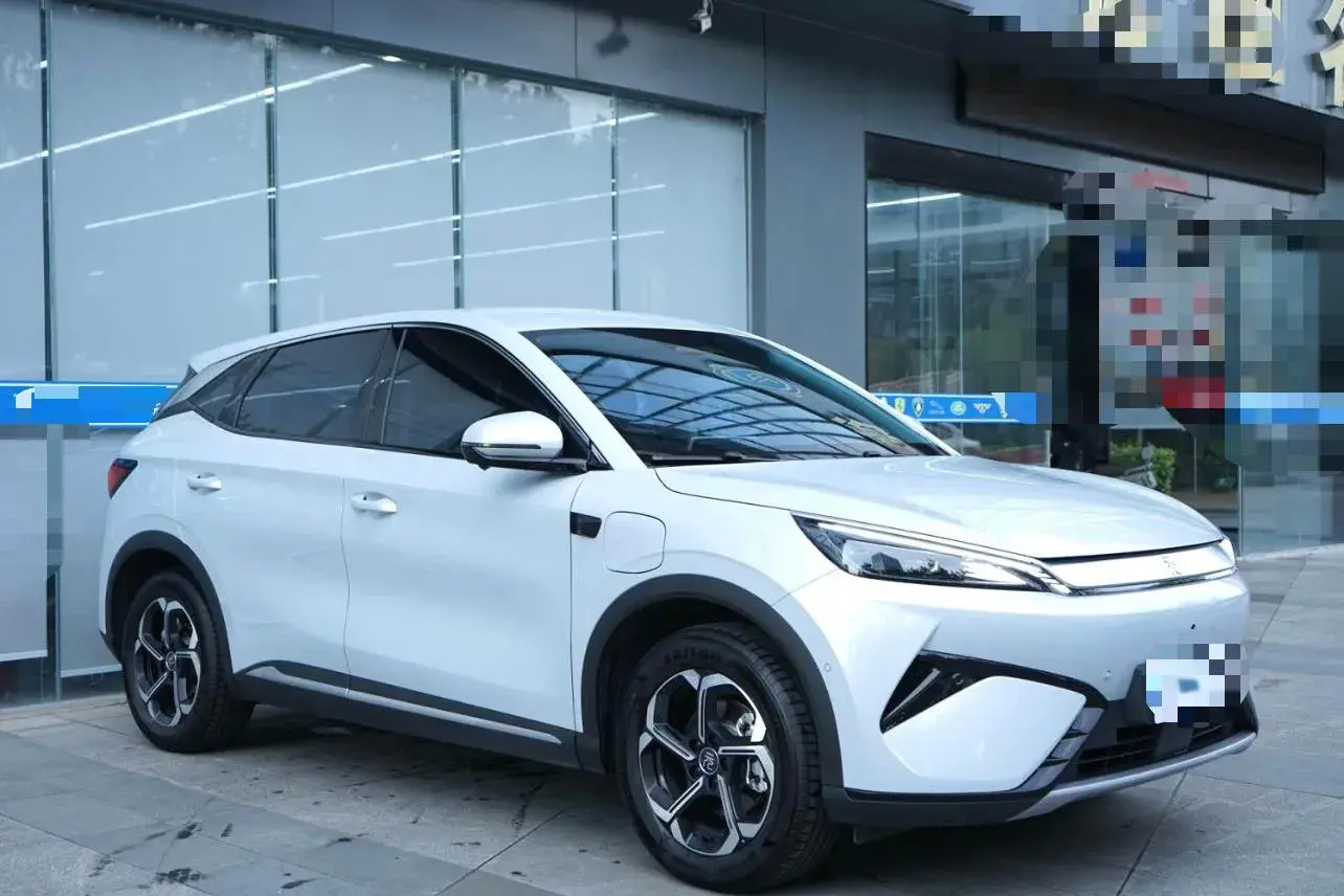 2025 BYD YUAN thumbnail 3