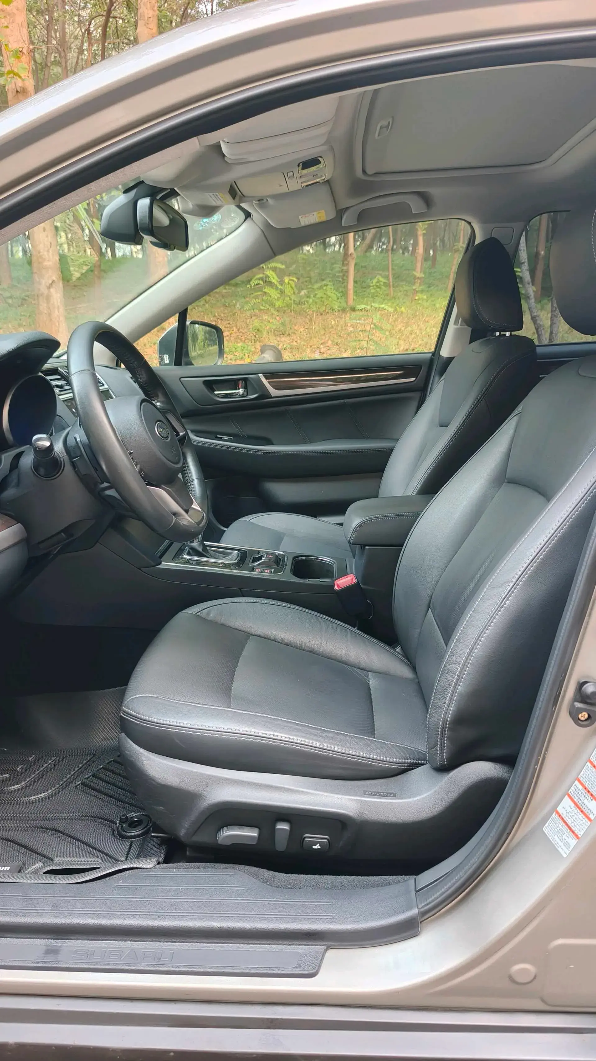 2018 SUBARU OUTBACK thumbnail 4