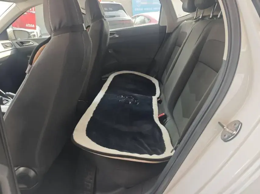 2023 VOLKSWAGEN POLO thumbnail 4