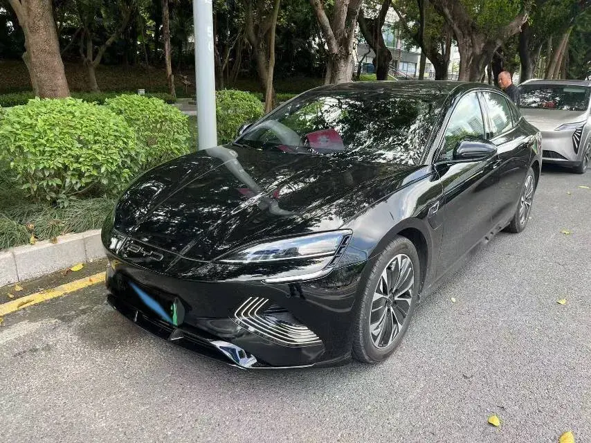 2023 BYD SEAL view 1