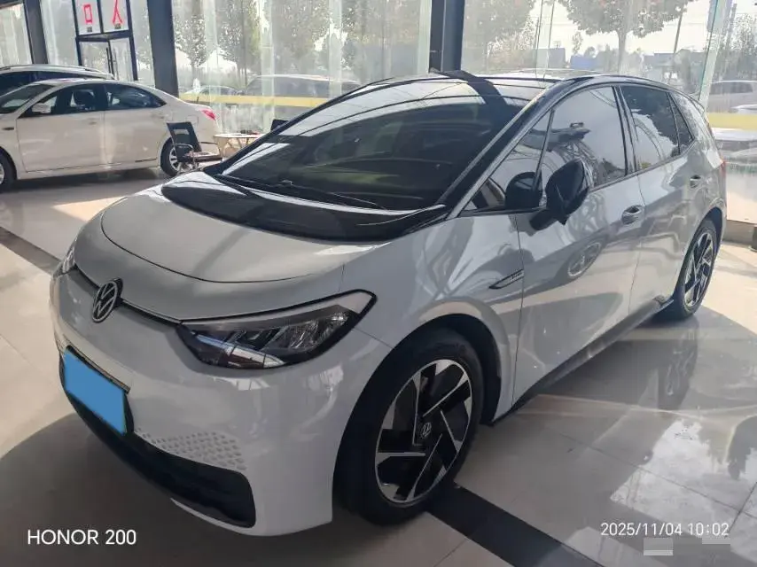 2023 VOLKSWAGEN ID.3 view 1