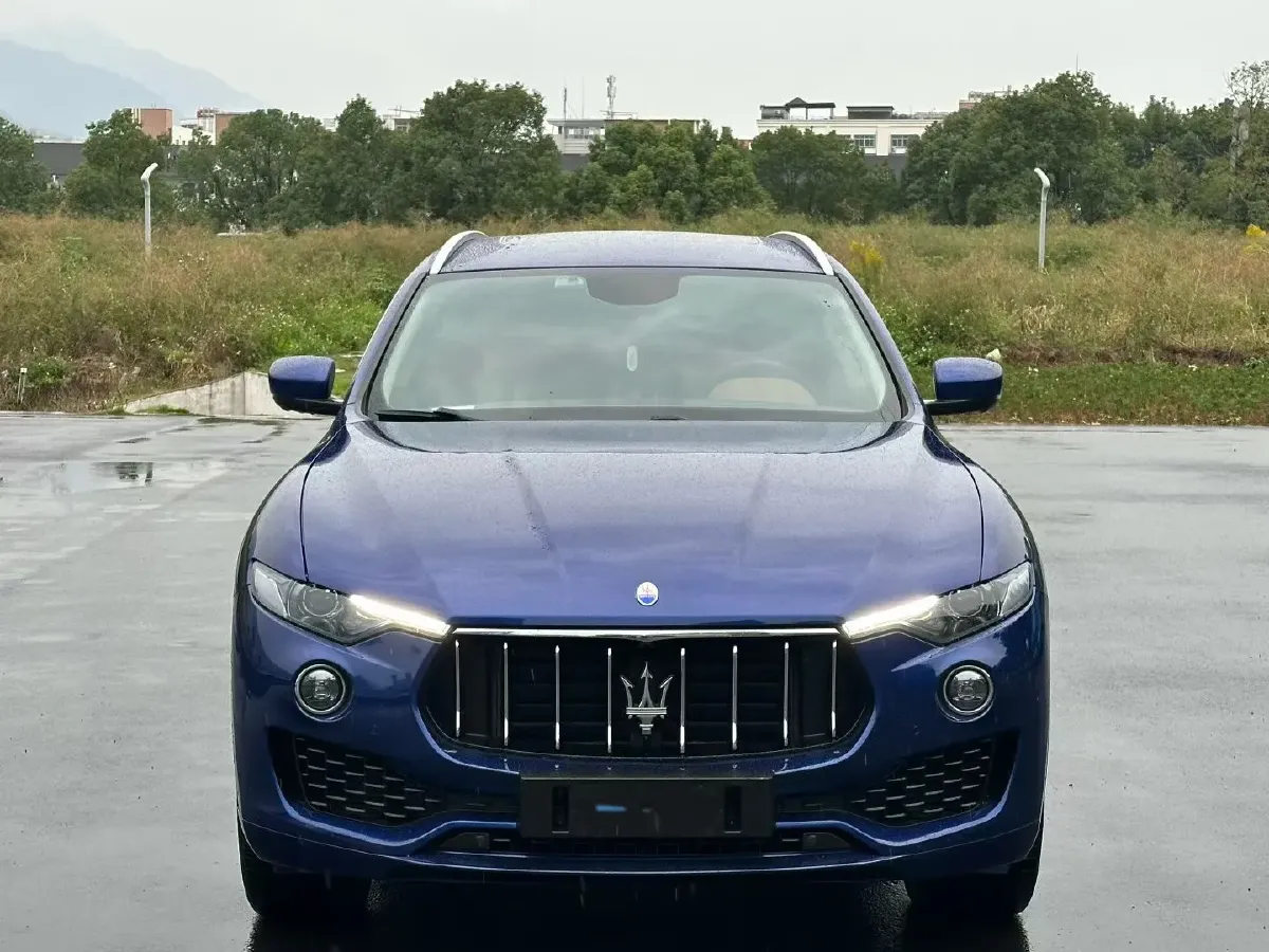 2018 Maserati Levante 3.0T 350HP V6 8AT,autocango,china used car exporter,china ev exporter,chinese used car exporter,chinese used ev exporter