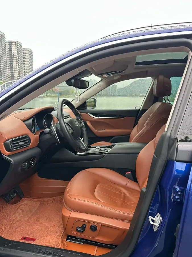 2018 Maserati Levante 3.0T 350HP V6 8AT,autocango,china used car exporter,china ev exporter,chinese used car exporter,chinese used ev exporter