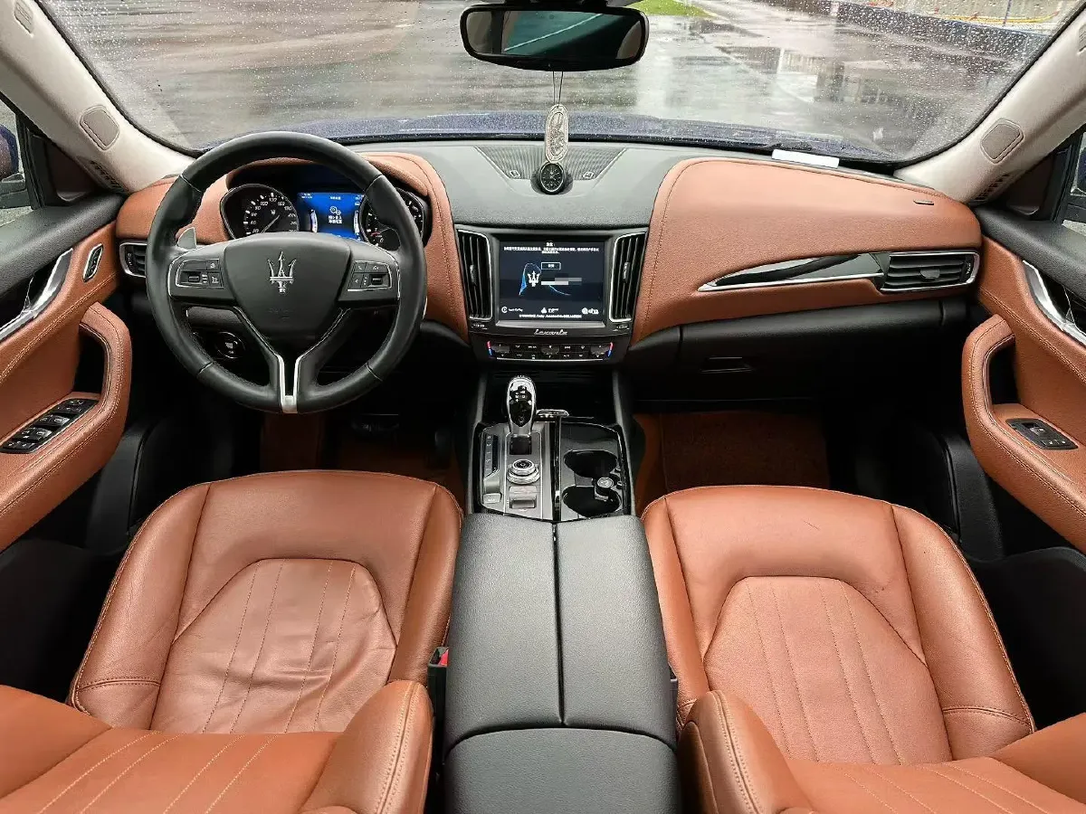 2018 Maserati Levante 3.0T 350HP V6 8AT,autocango,china used car exporter,china ev exporter,chinese used car exporter,chinese used ev exporter