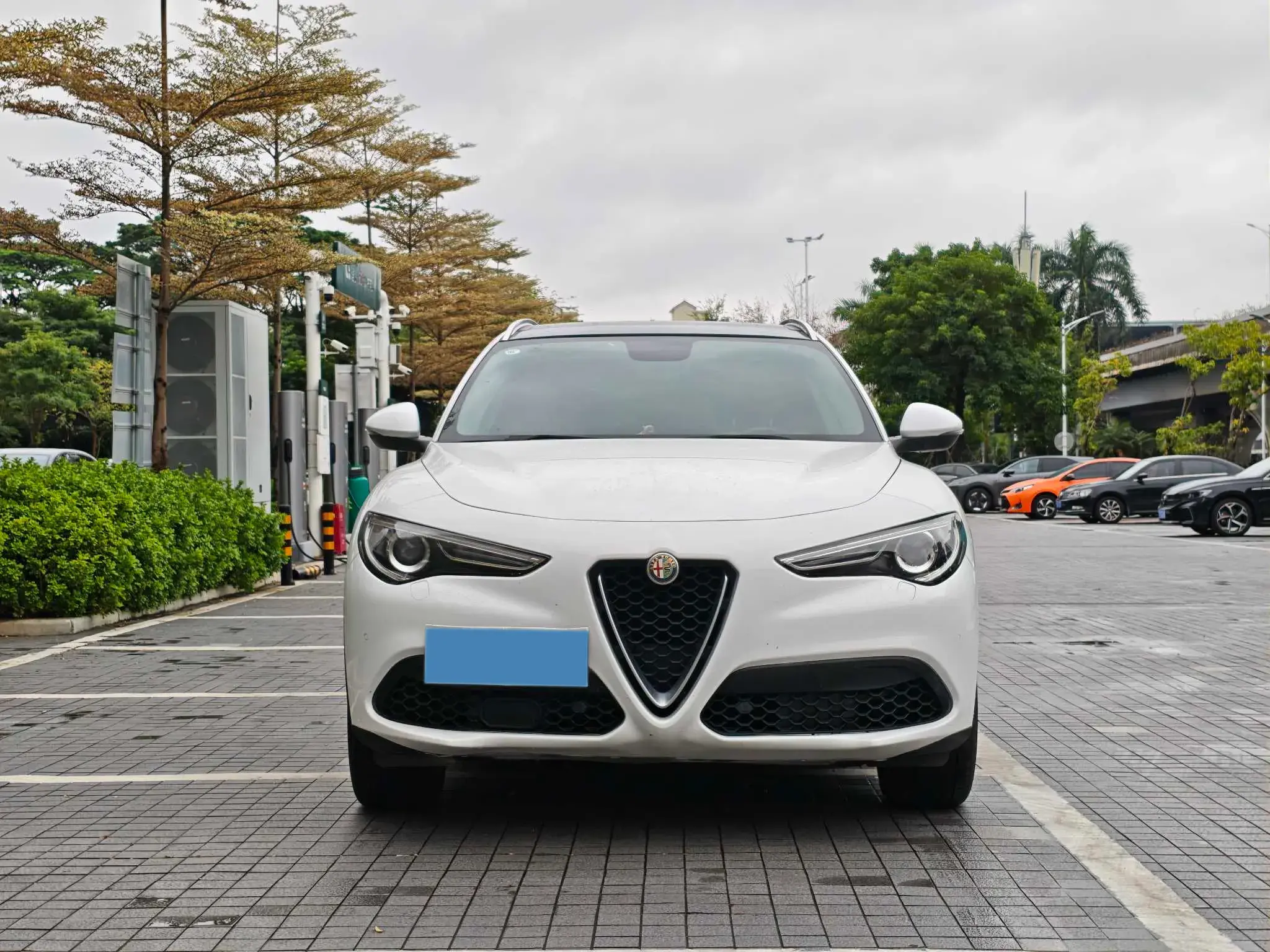 2017 ALFA ROMEO thumbnail 2