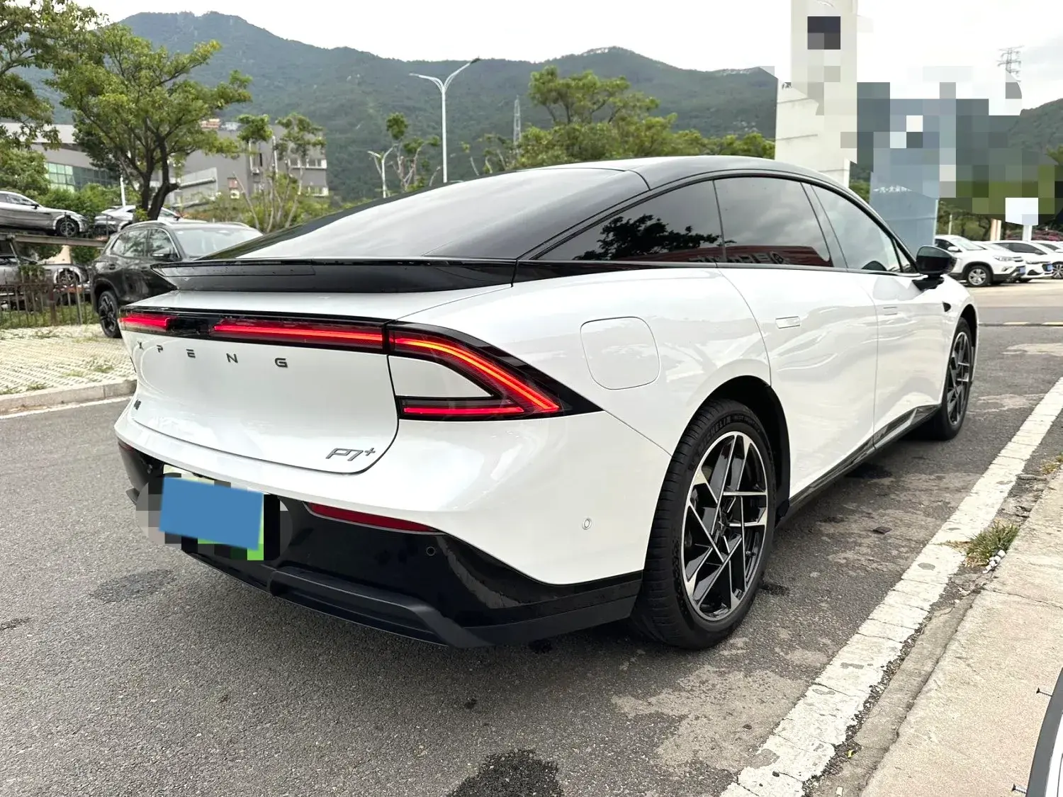 2024 XPENG P7+ thumbnail 4