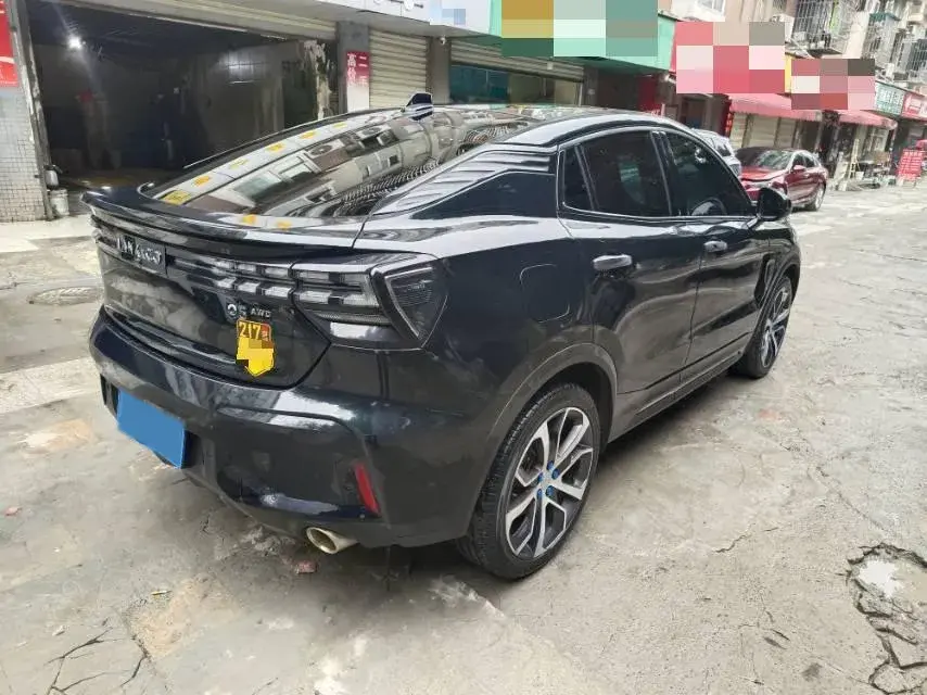 2020 LYNK&CO 05 thumbnail 3